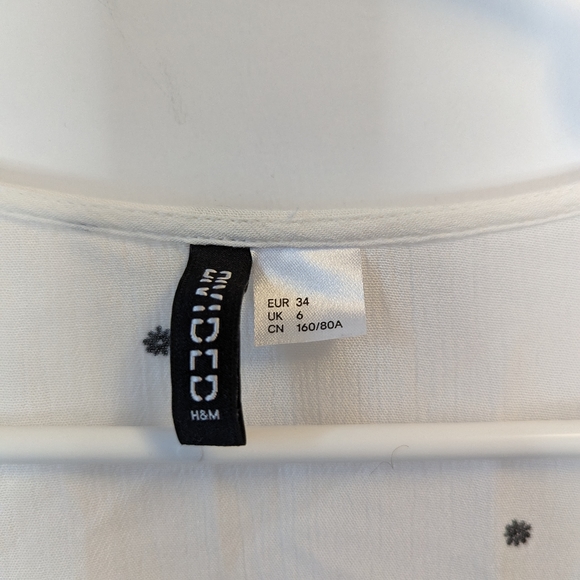H&M Small white Top - Picture 2 of 3